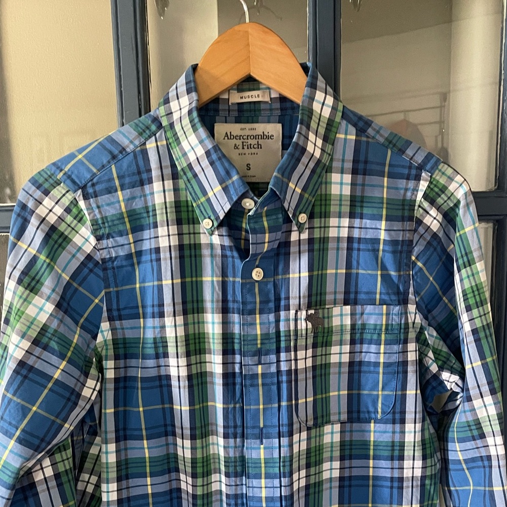 A & F long sleeve shirt